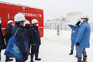 重大事故等対処設備（可搬型大型送水ポンプ車）